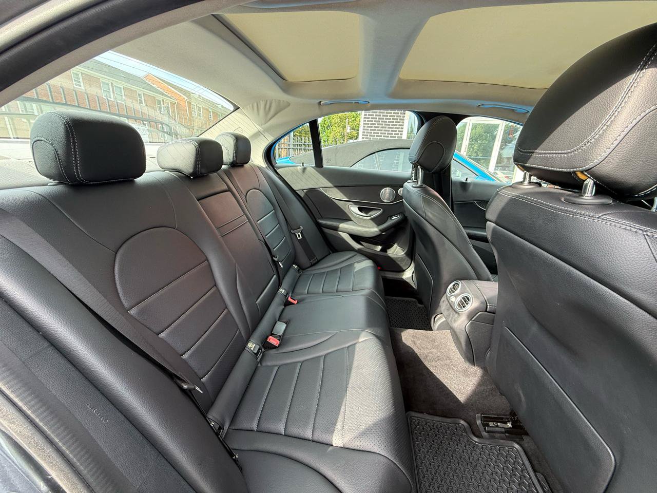 Used 2017 Mercedes-Benz C 300 4MATIC Sedan image 22