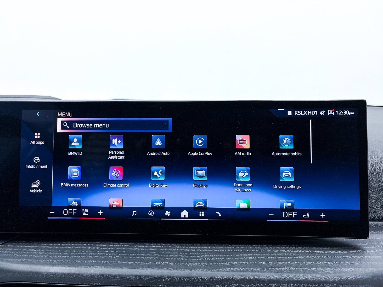 Used 2025 BMW 330i Sedan w/ M Sport Package image 22