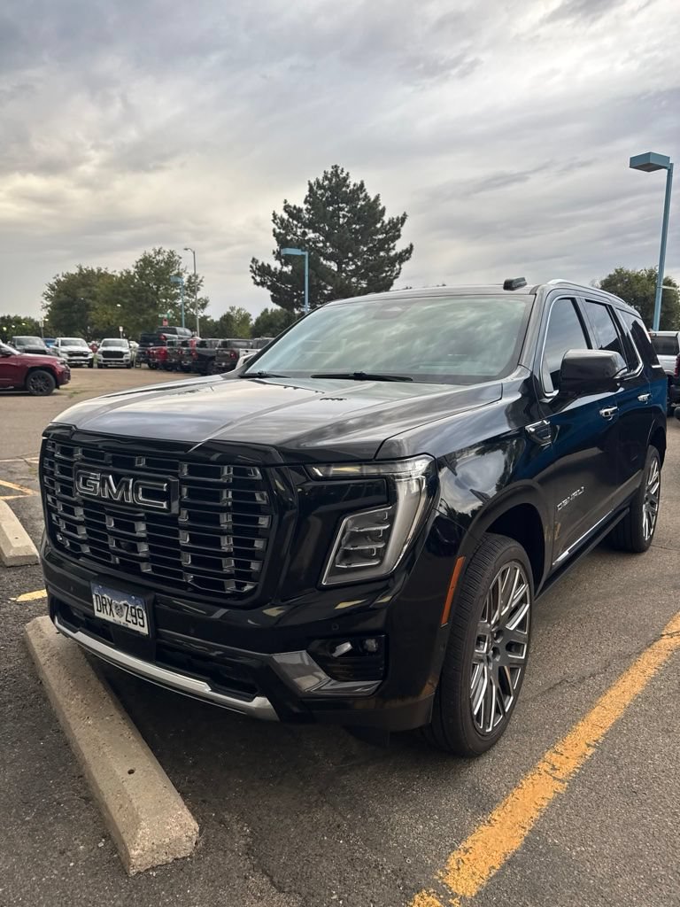 Used 2025 GMC Yukon Denali Ultimate AWD/4WD image 1