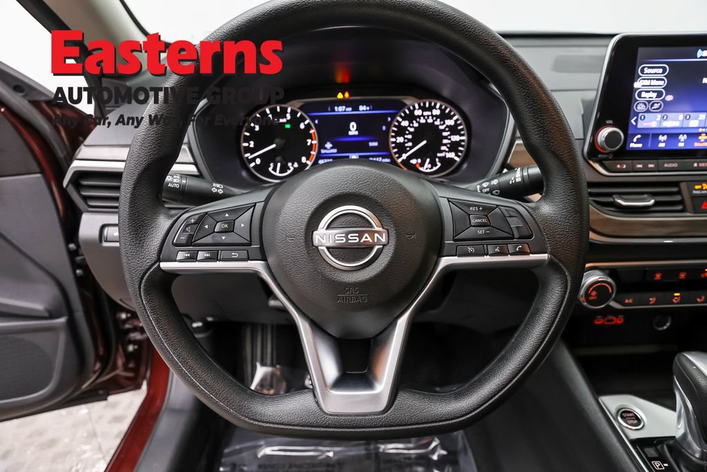 Used 2025 Nissan Altima 2.5 SV AWD/4WD image 10