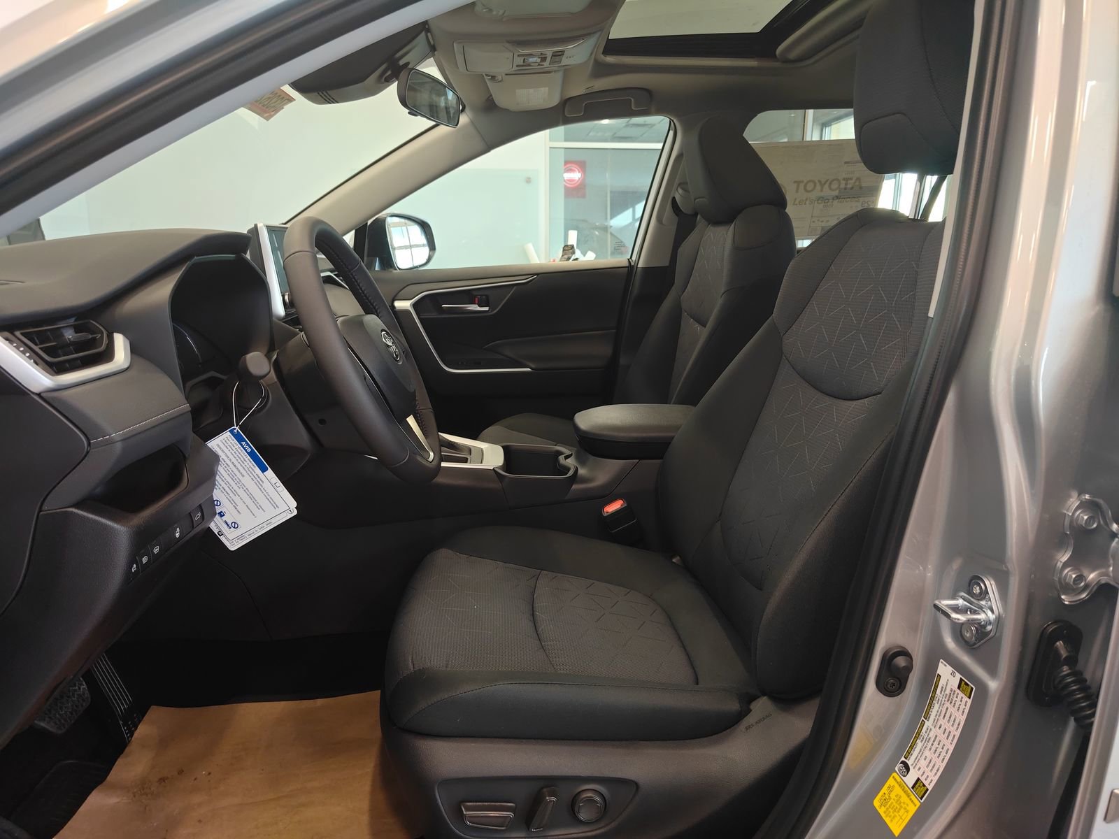 New 2025 Toyota RAV4 XLE w/ Convenience Package image 12