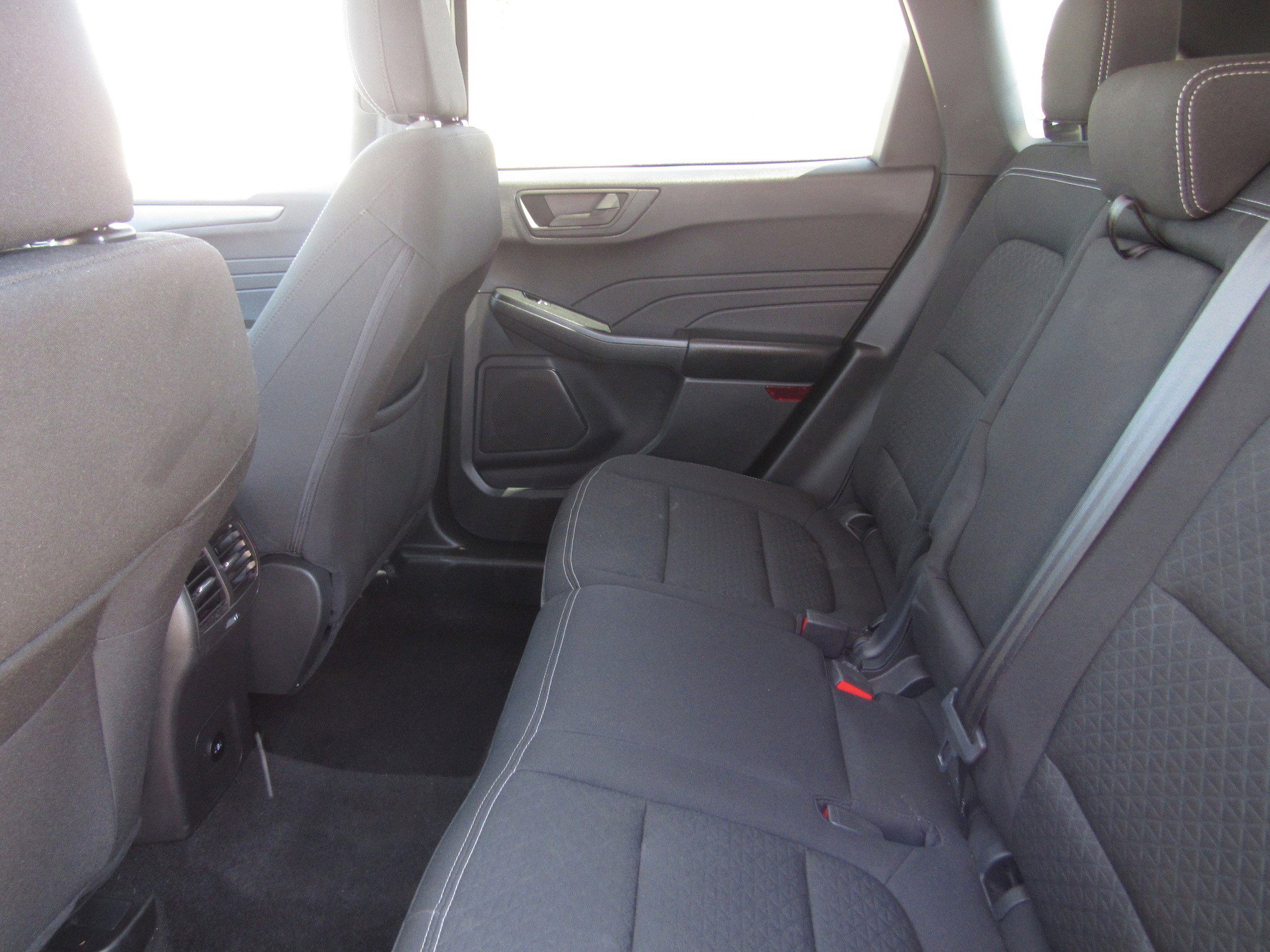 Used 2025 Ford Escape Active AWD/4WD image 13
