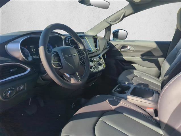 New 2026 Chrysler Voyager LX video 3