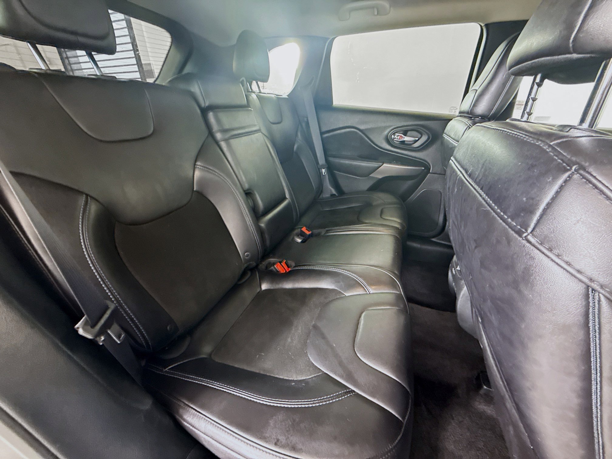 Used 2019 Jeep Cherokee Latitude Plus image 23