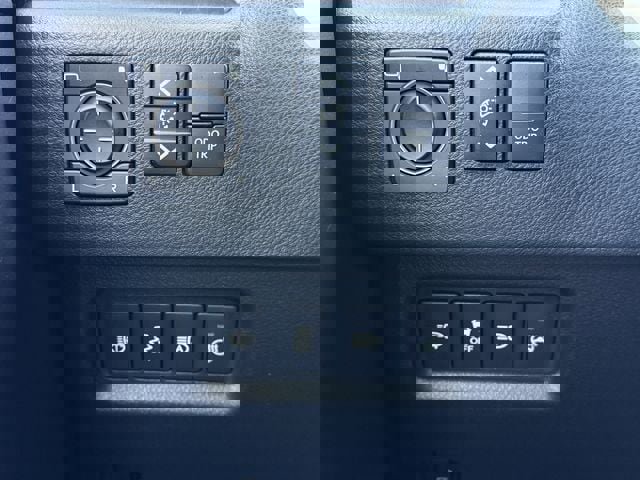 Used 2023 Lexus GX 460 Premium w/ Premium Plus Package image 24