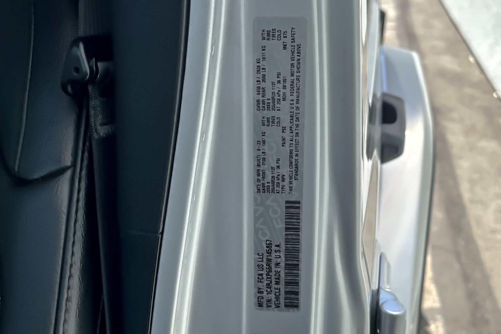 Used 2024 Jeep Wrangler Unlimited Sahara w/ Safety Group AWD/4WD image 27