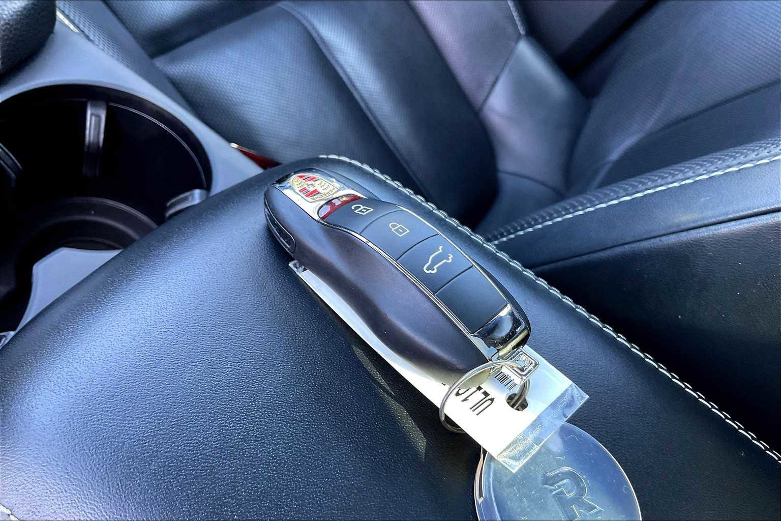 Used 2023 Porsche Macan image 14