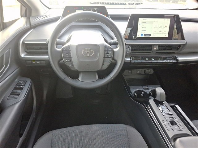 Used 2025 Toyota Prius LE image 11