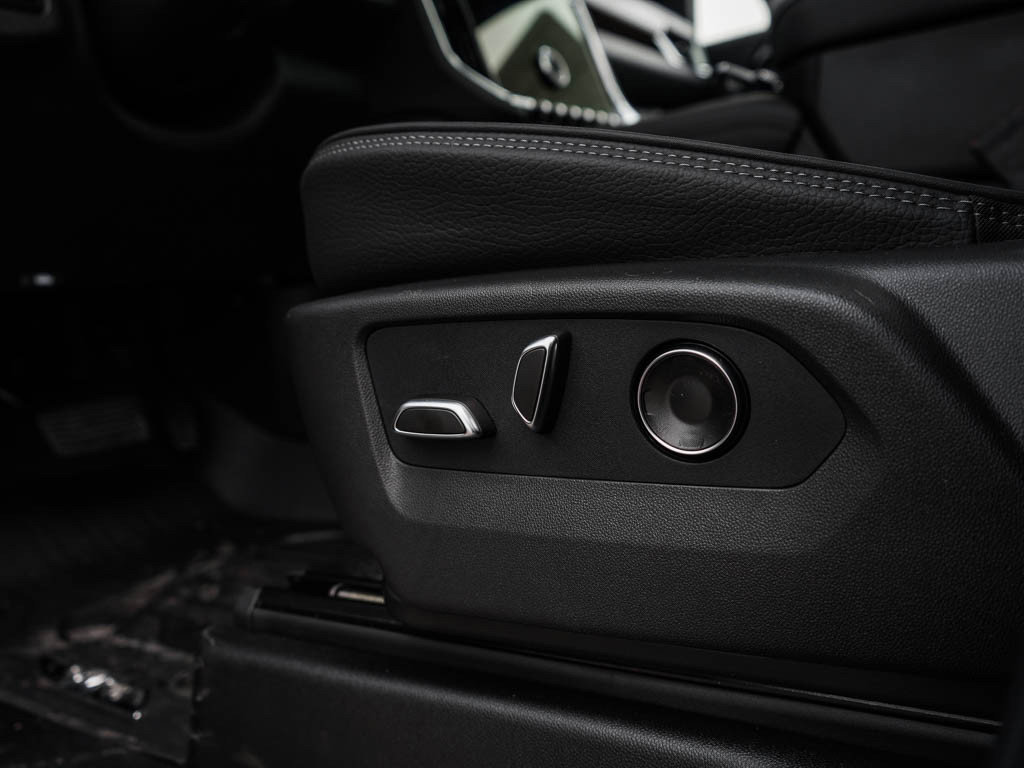 New 2026 GMC Yukon XL Denali w/ Denali Reserve Package image 20