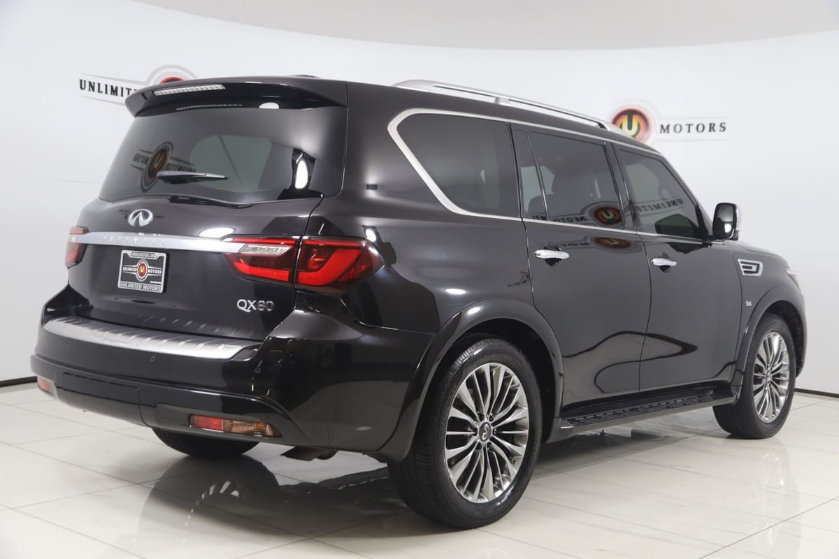 Used 2018 INFINITI QX80 4WD w/ Driver Assistance Package image 3
