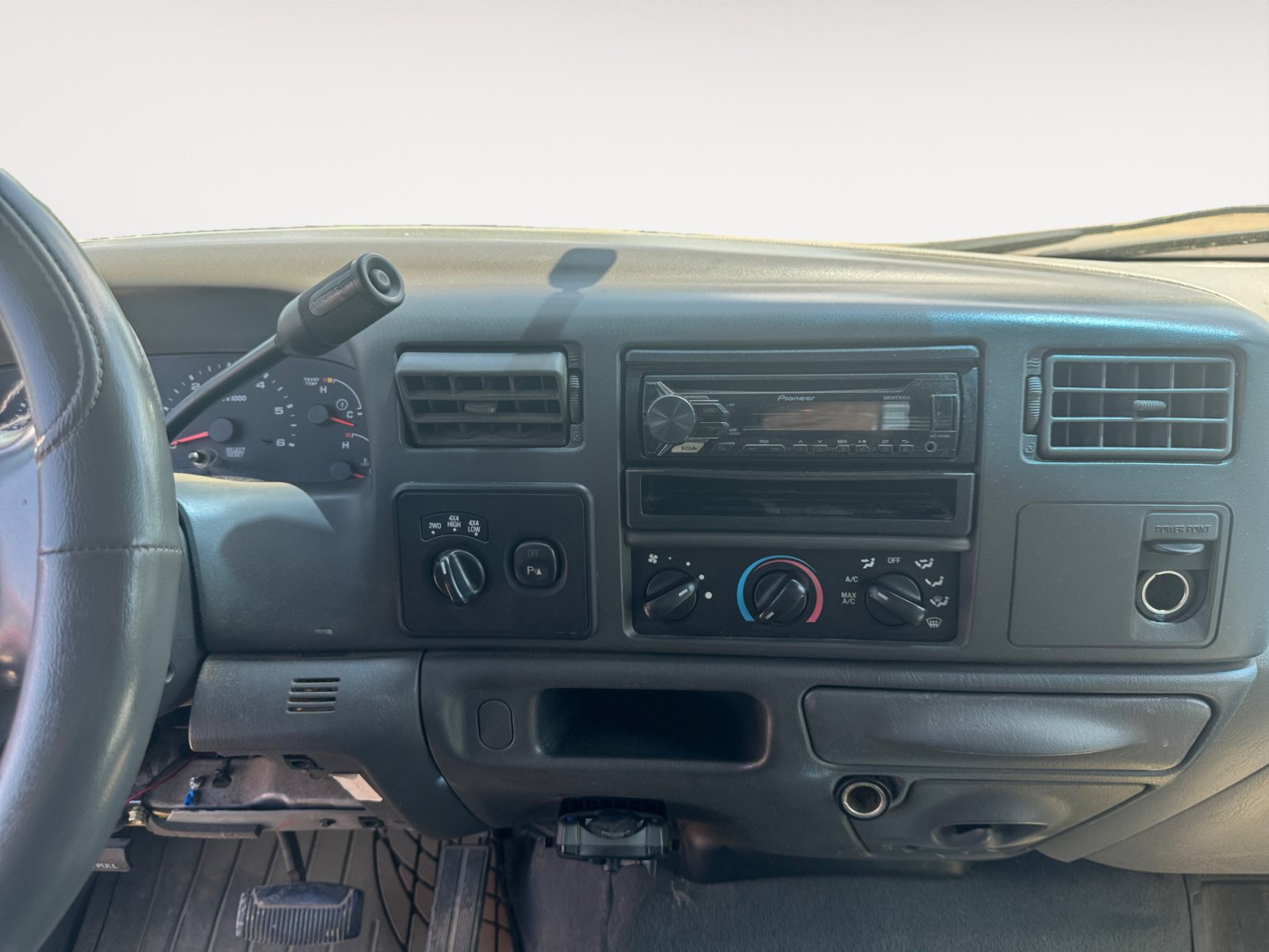 Used 2003 Ford F250 XLT AWD/4WD image 11