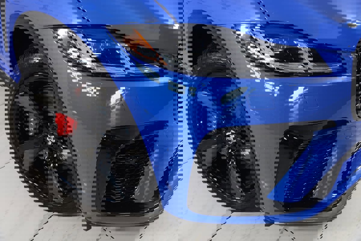 Used 2024 Jaguar F-PACE SVR image 29