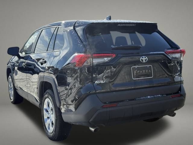 Used 2025 Toyota RAV4 LE image 3