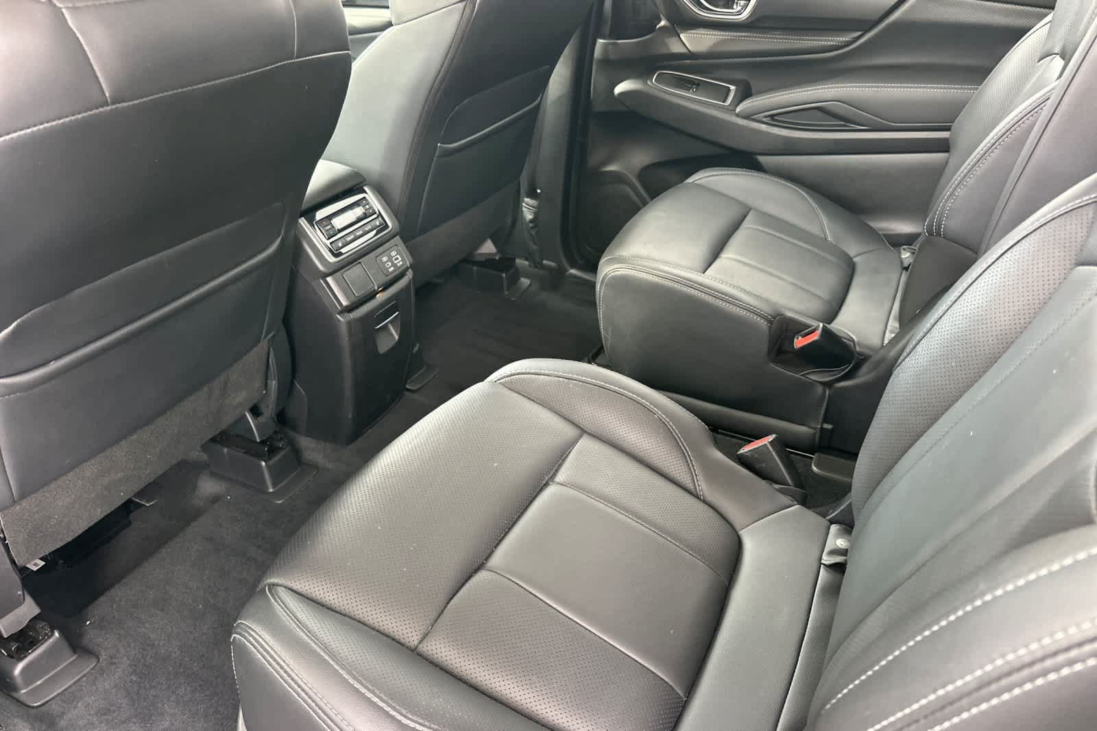 Used 2023 Subaru Ascent Limited AWD/4WD image 4