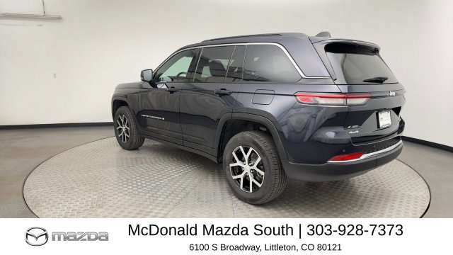 Used 2024 Jeep Grand Cherokee Limited AWD/4WD image 4