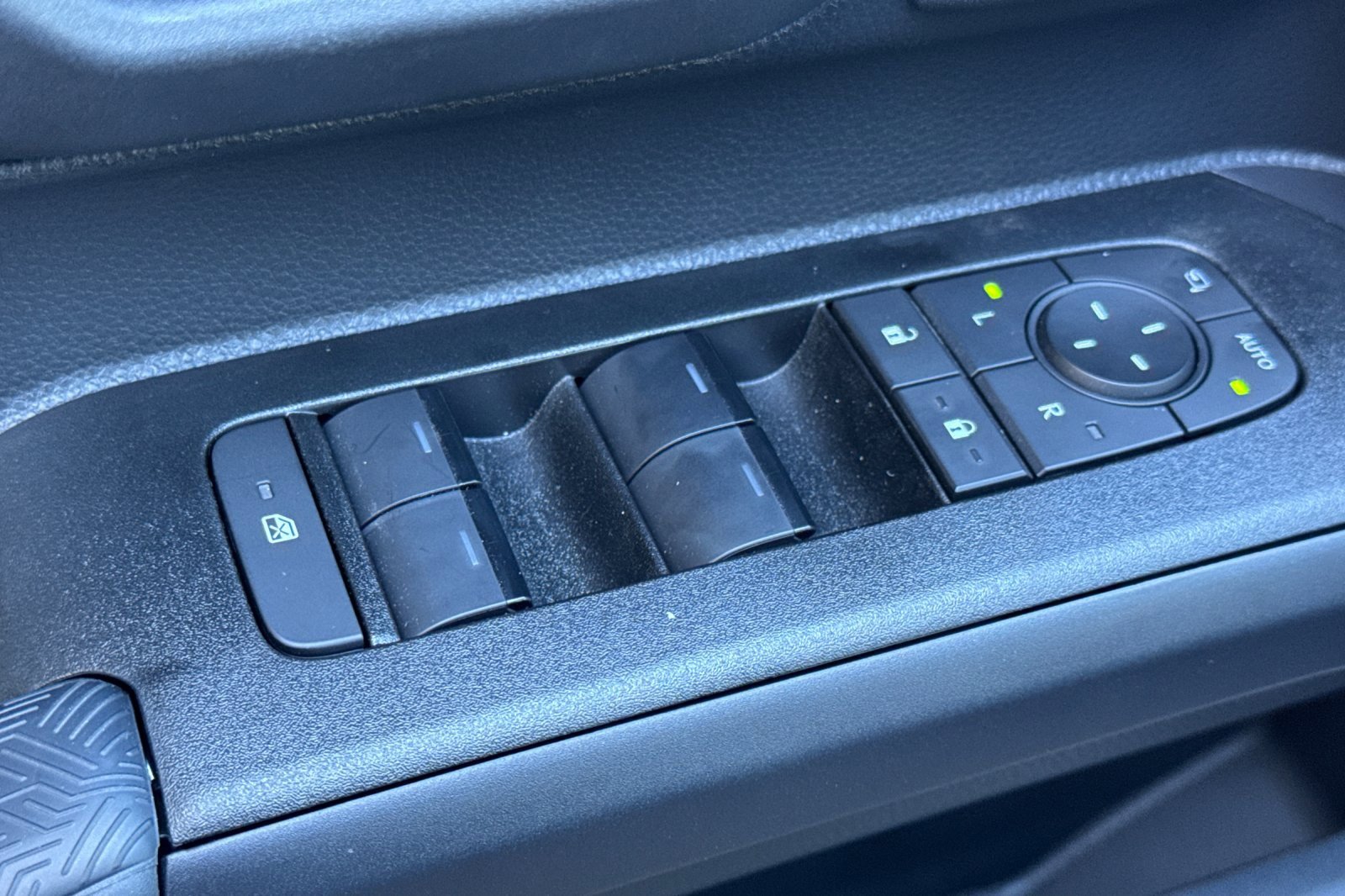 Certified 2025 Toyota 4Runner Trailhunter image 15