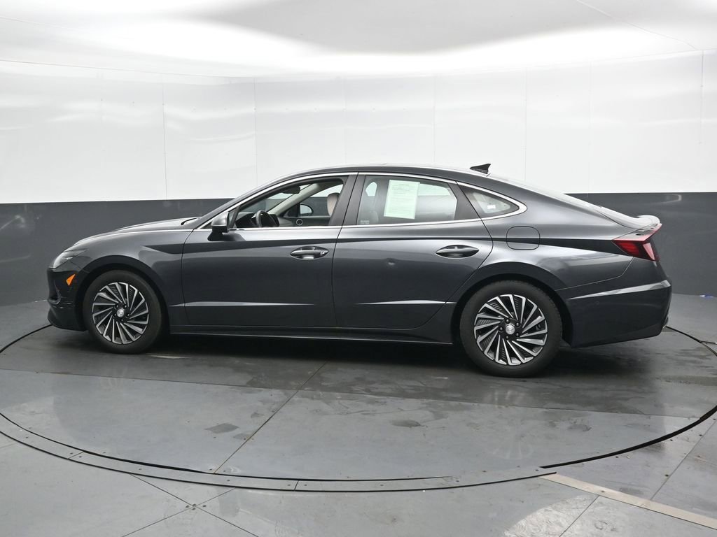 Certified 2023 Hyundai Sonata Limited w/ Cargo Package image 9