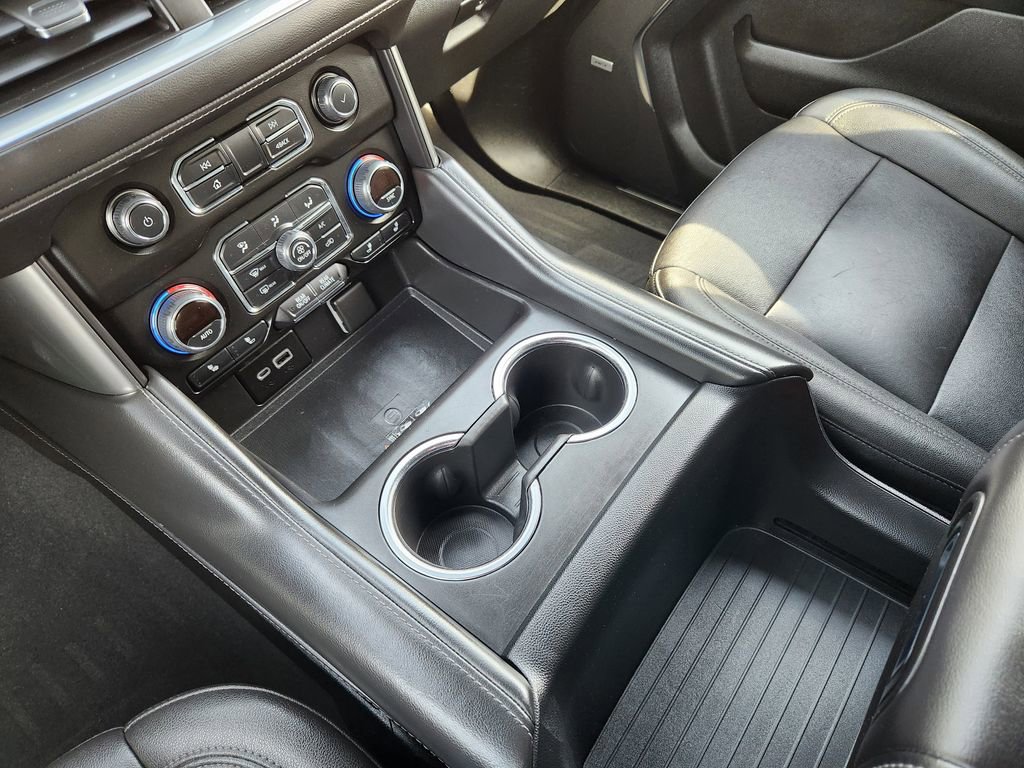 Used 2022 Chevrolet Suburban Z71 w/ Luxury Package image 27