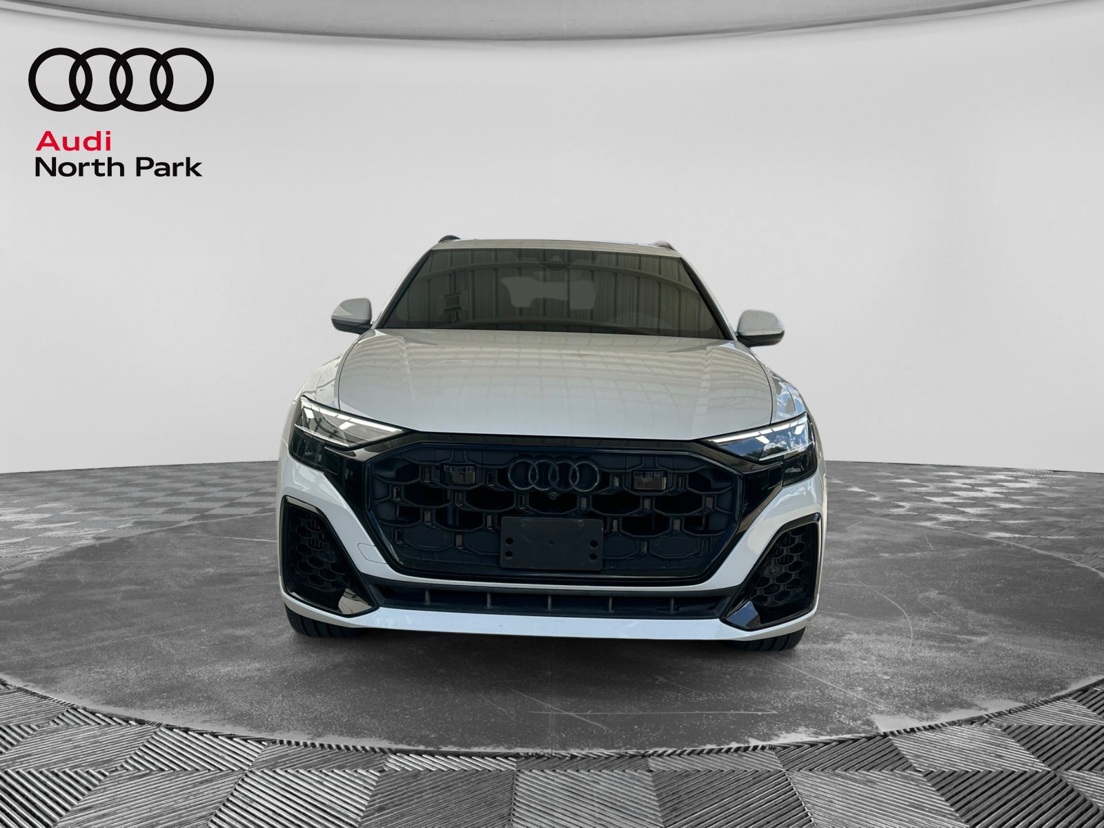 Used 2025 Audi Q8 Premium Plus AWD/4WD image 8