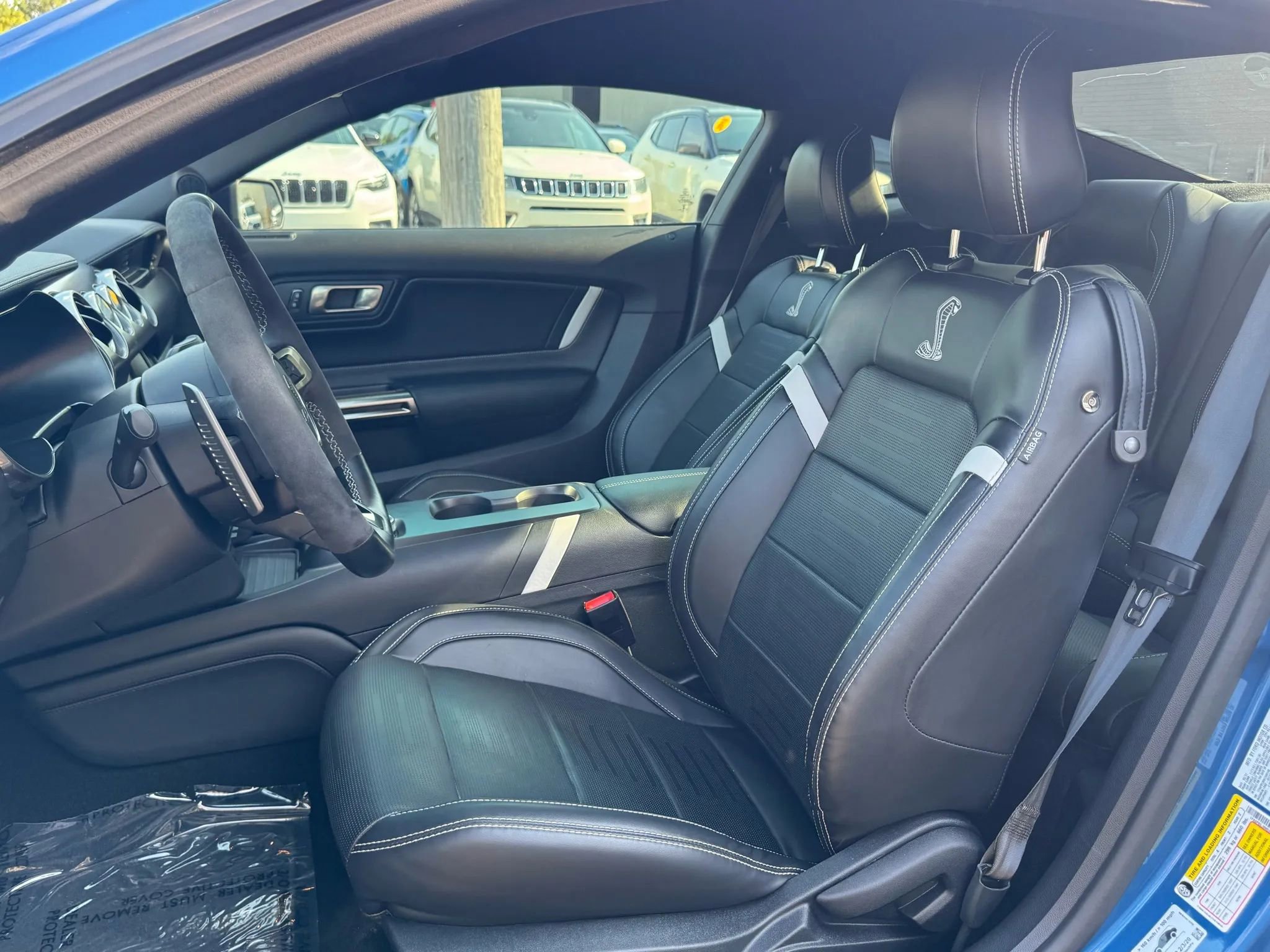 Used 2021 Ford Mustang Shelby GT500 w/ Technology Package image 17