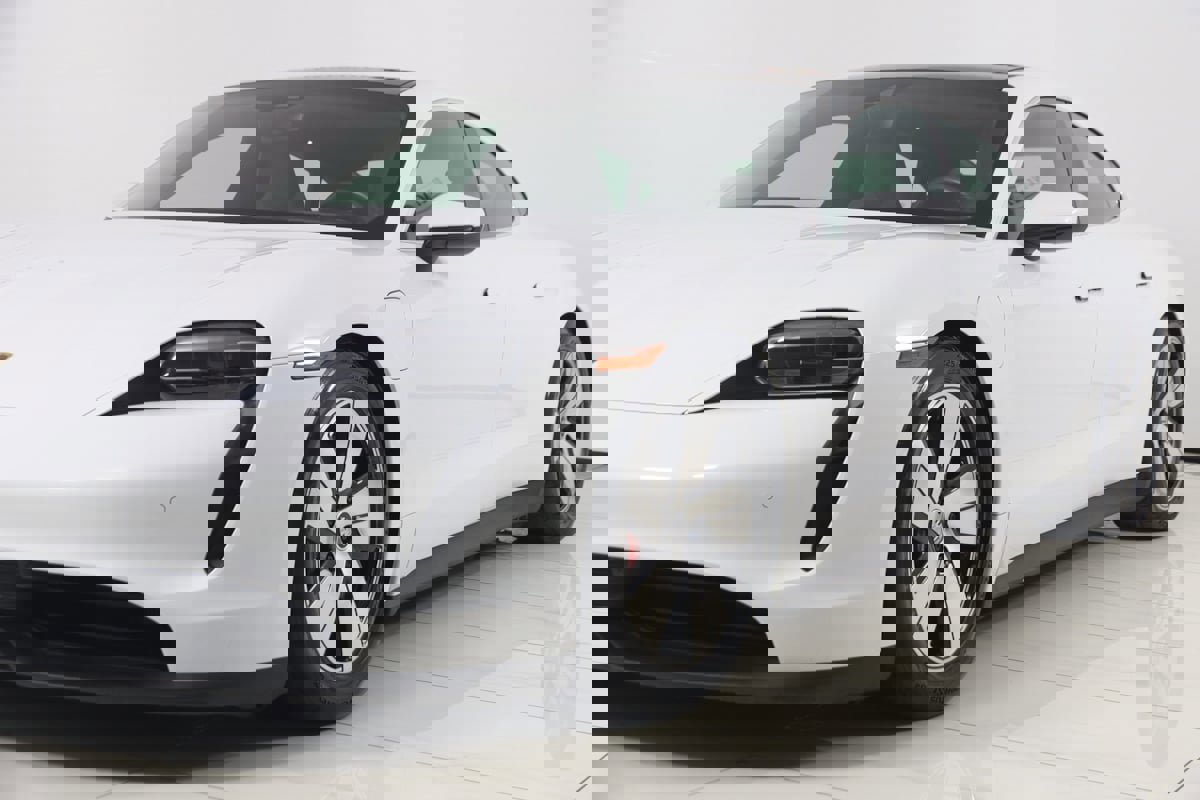 Used 2020 Porsche Taycan 4S image 71