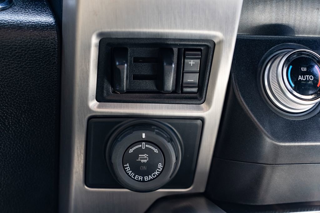 Used 2020 Ford F350 Platinum AWD/4WD image 21