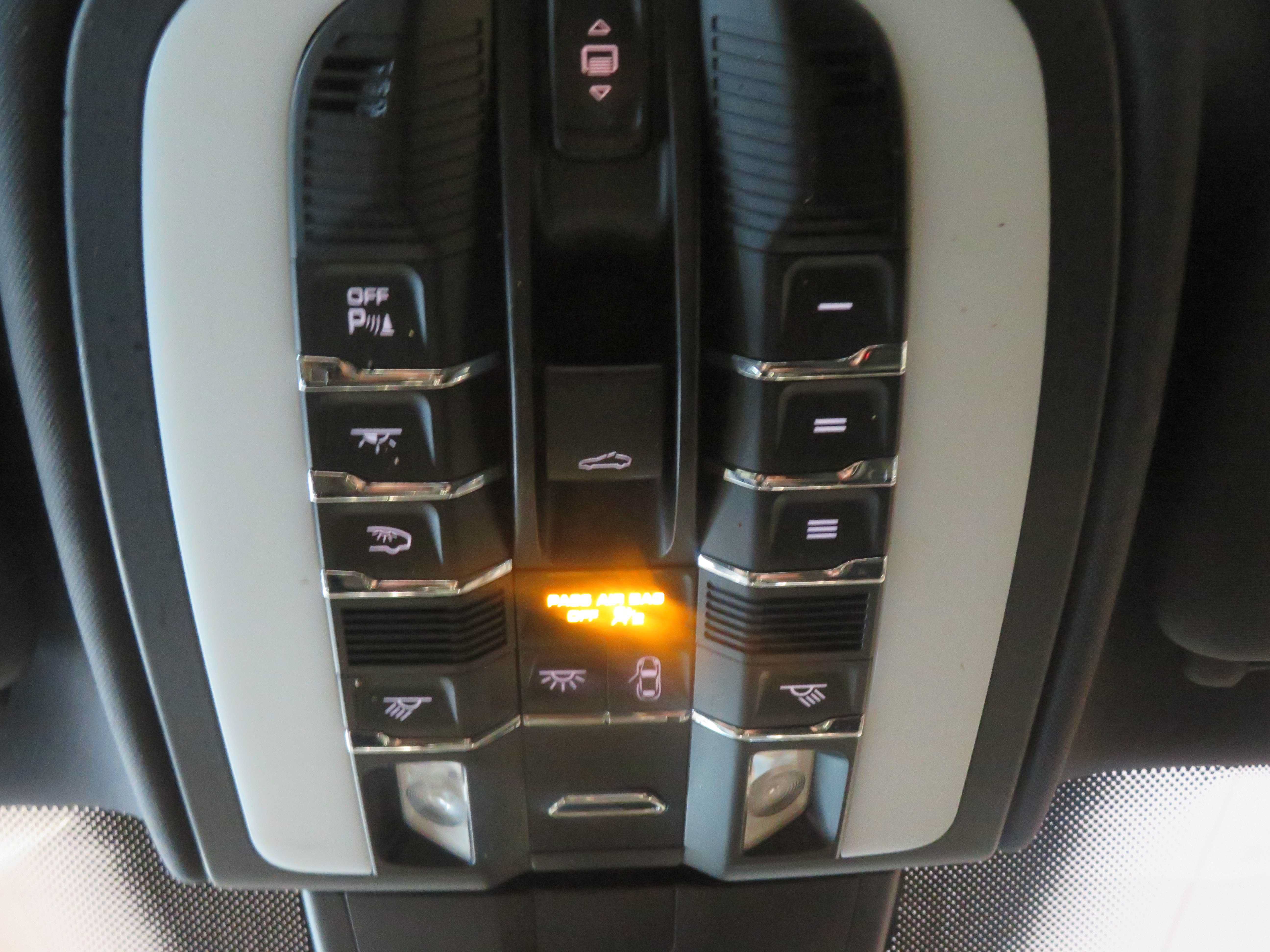 Used 2016 Porsche Cayenne AWD/4WD image 48