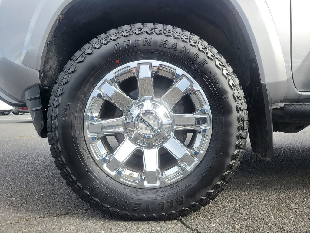 Certified 2020 Toyota Tacoma SR5 image 20