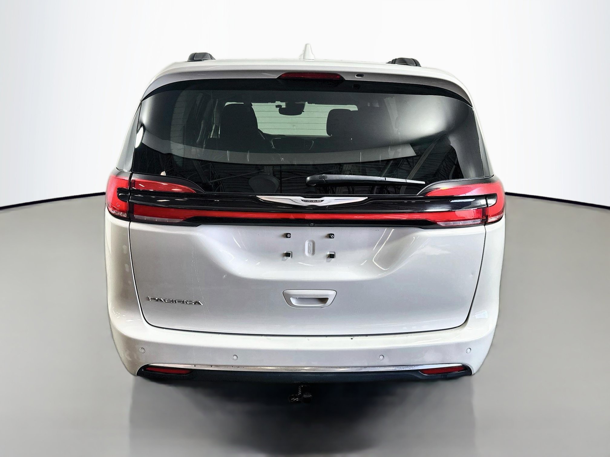 Used 2021 Chrysler Pacifica Touring FWD image 6