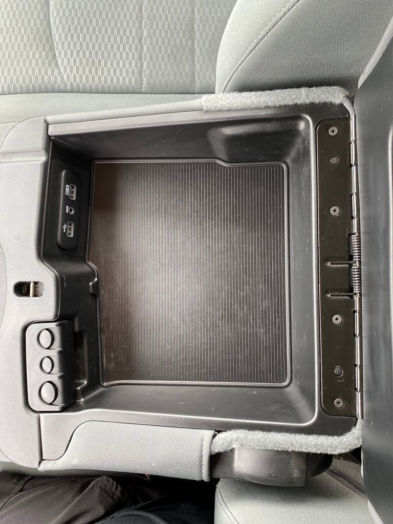 Used 2020 RAM 1500 Classic SLT image 29