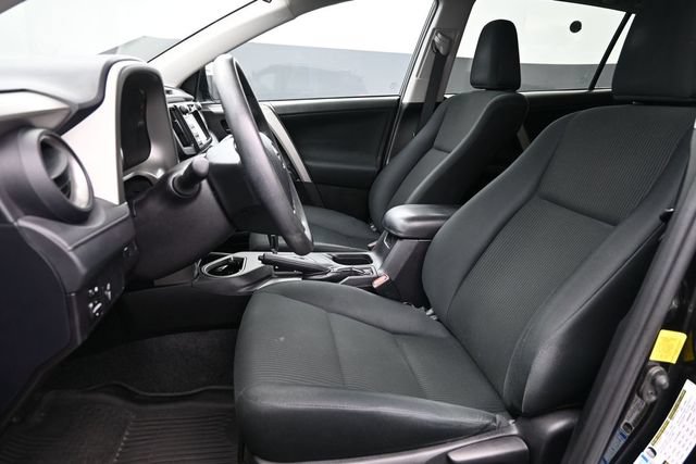 Used 2016 Toyota RAV4 LE AWD/4WD image 10