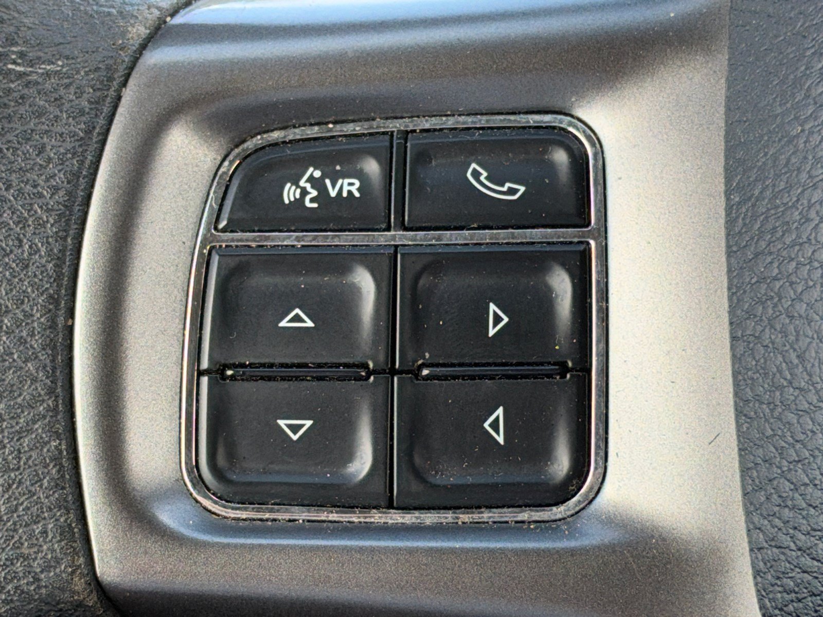 Used 2024 RAM 1500 Classic SLT AWD/4WD image 26