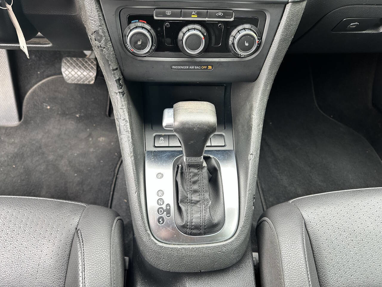 Used 2010 Volkswagen Jetta TDI image 28