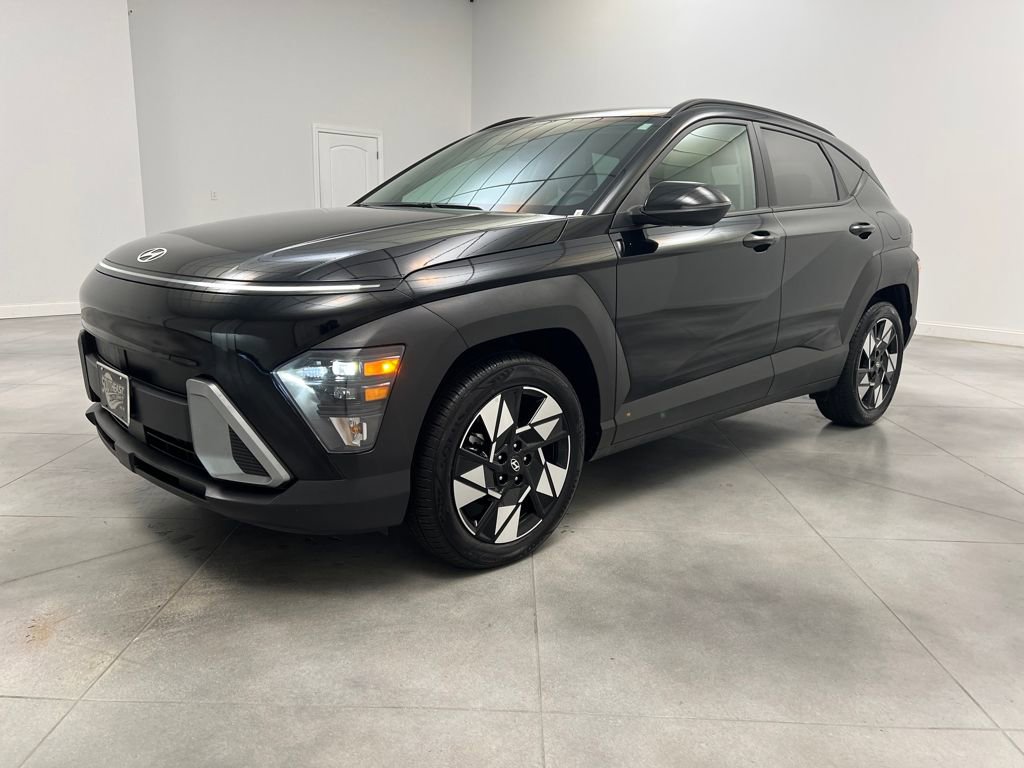 Used 2025 Hyundai Kona SEL image 3
