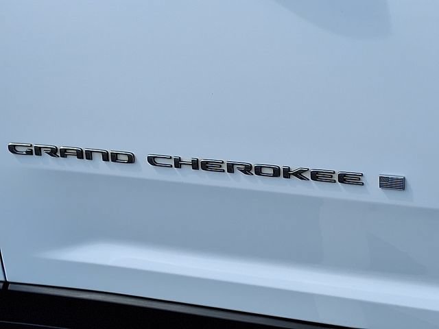 Used 2024 Jeep Grand Cherokee L Limited AWD/4WD image 31