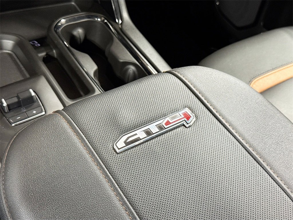Used 2024 GMC Sierra 2500 AT4 w/ AT4 Premium Plus Package image 27