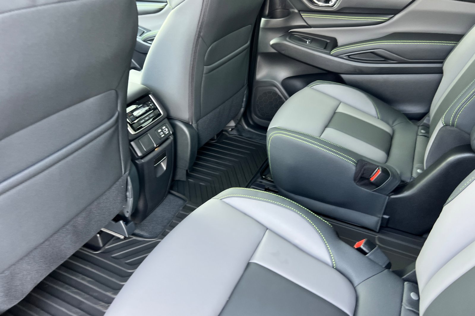 New 2025 Subaru Ascent Onyx Edition image 12