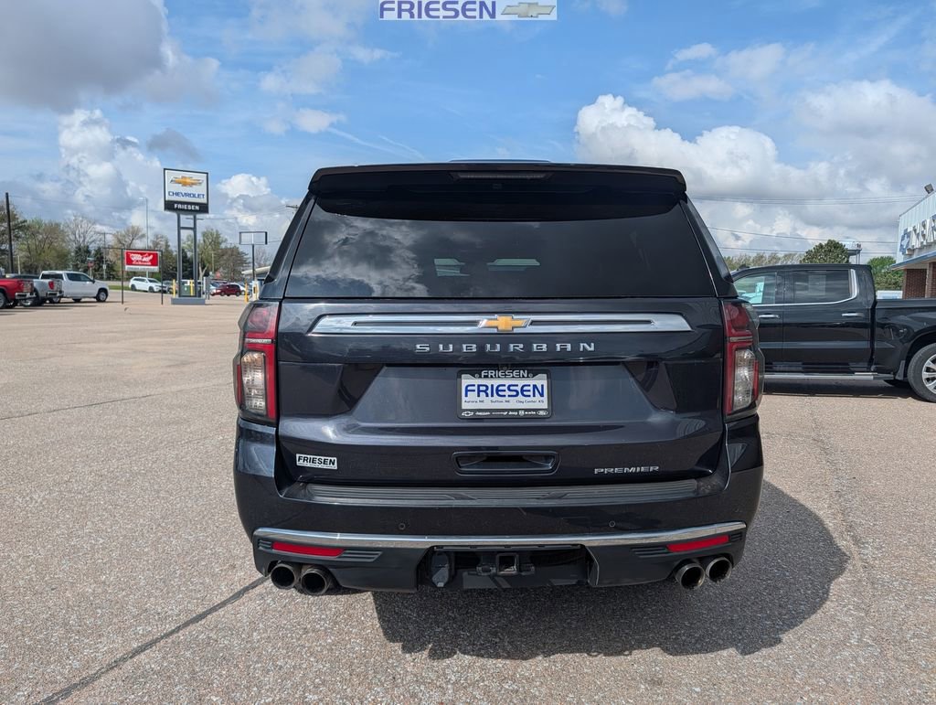 Used 2023 Chevrolet Suburban Premier AWD/4WD image 4