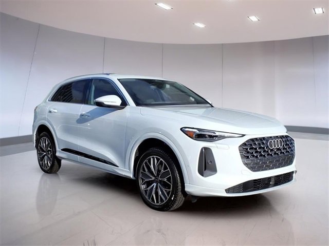 Used 2025 Audi Q5 Premium Plus w/ Premium Plus