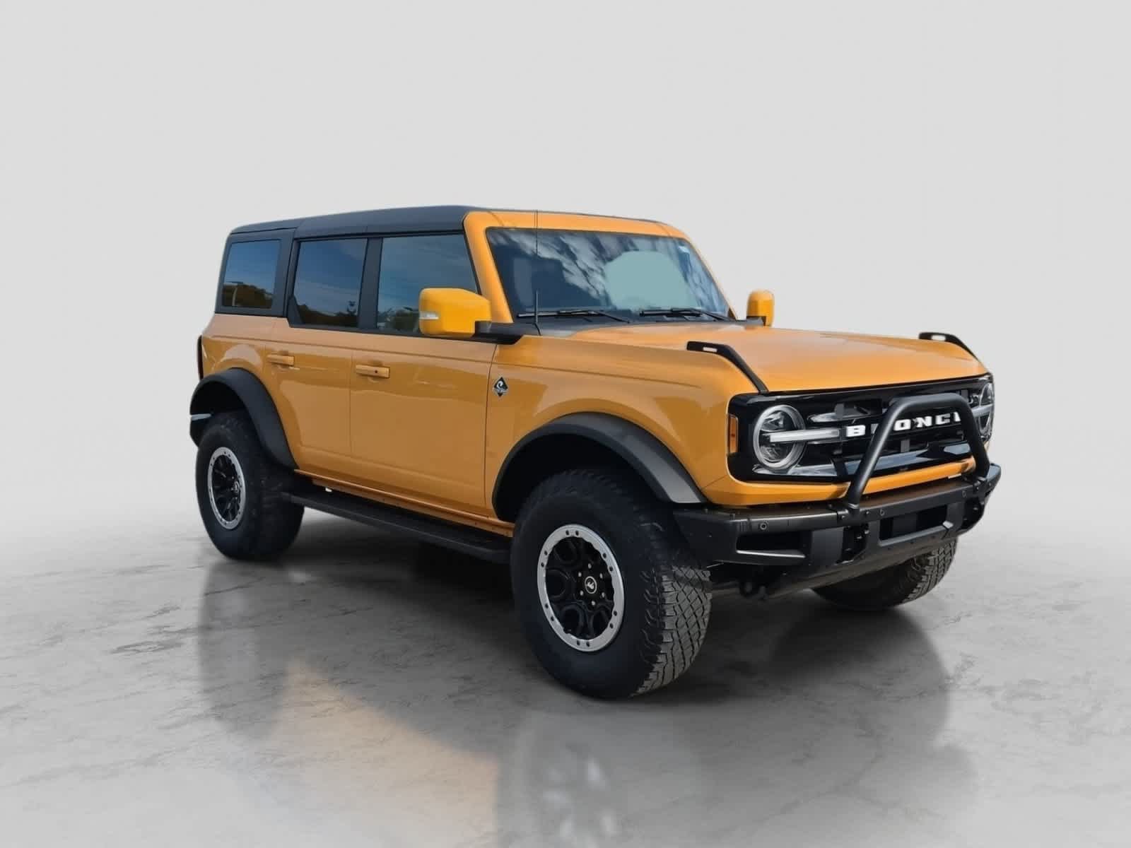 Used 2022 Ford Bronco Outer Banks w/ Sasquatch Package AWD/4WD image 2