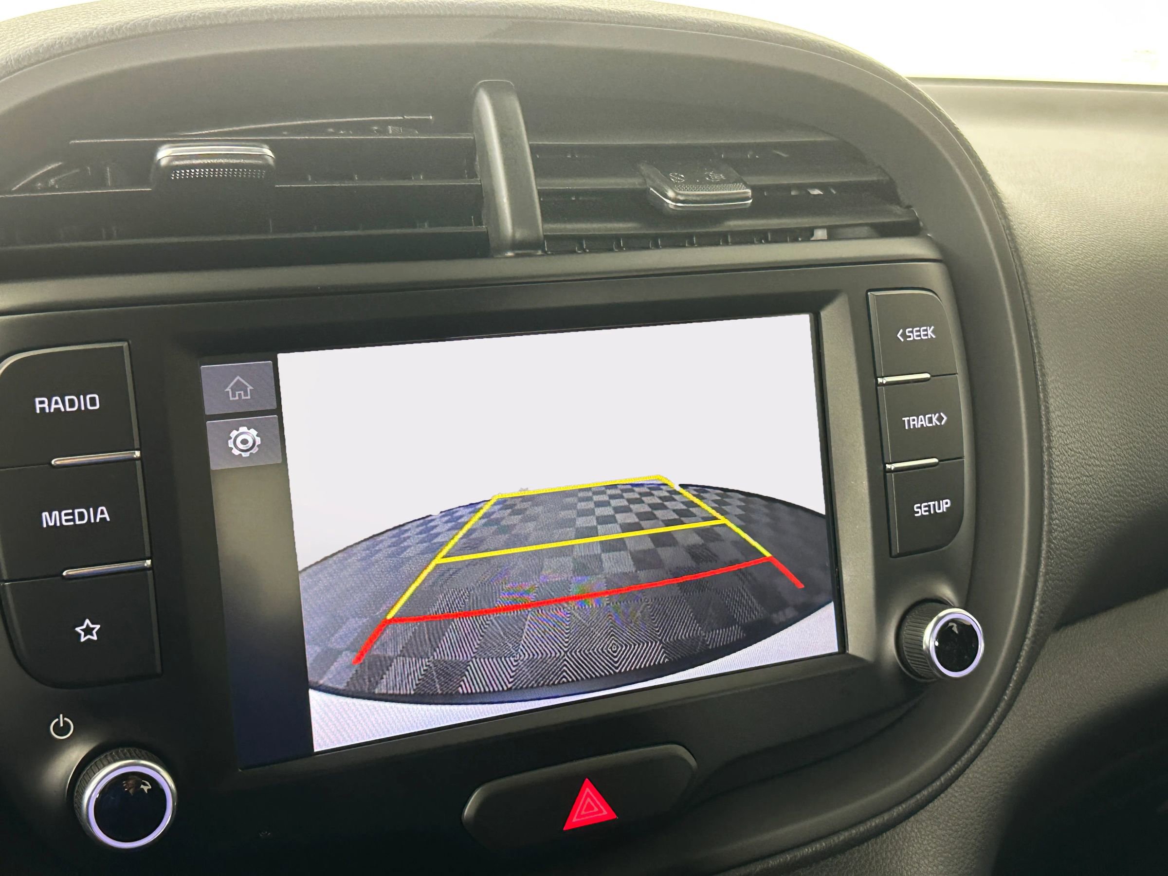 Used 2023 Kia Soul LX w/ LX Technology Package image 43