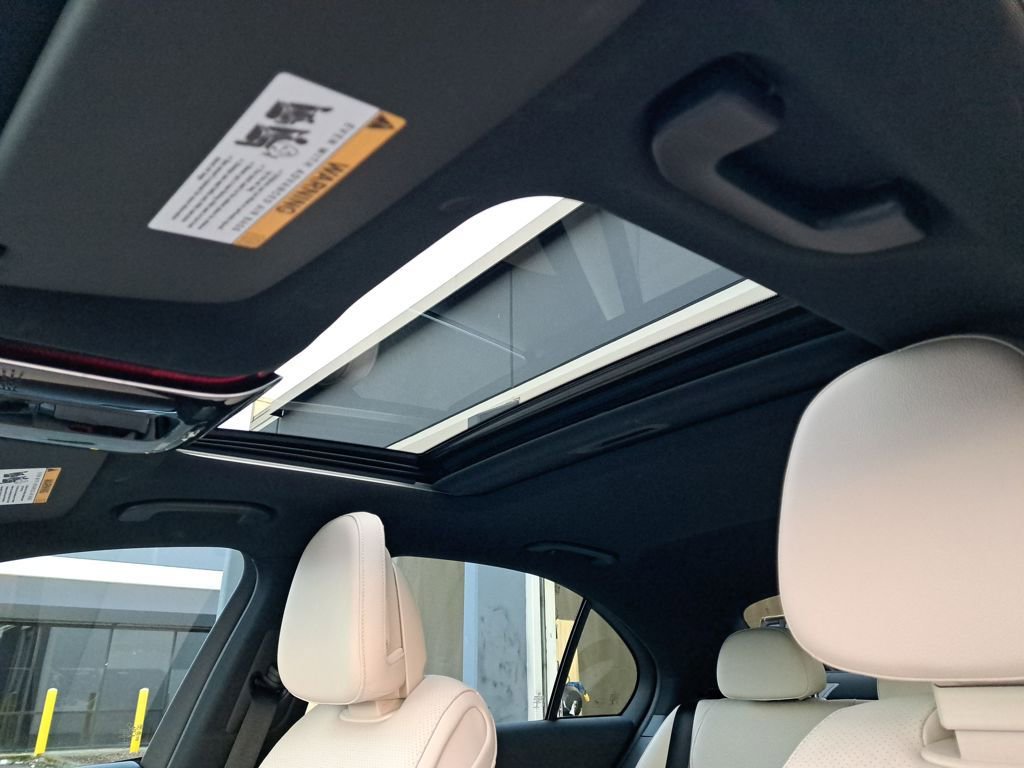 Used 2022 Mercedes-Benz C 300 4MATIC Sedan image 35