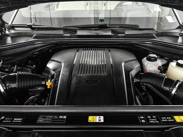 Used 2025 Land Rover Range Rover SE AWD/4WD image 24