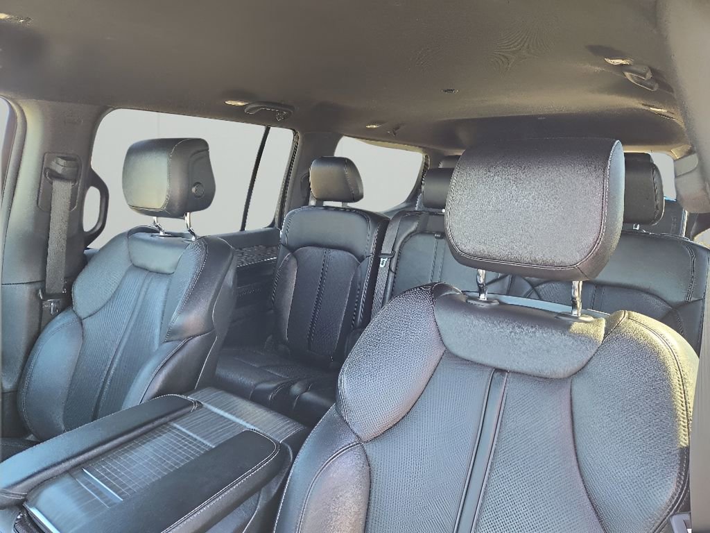 Used 2024 Jeep Wagoneer Series II w/ Flexible Seating Group AWD/4WD image 10