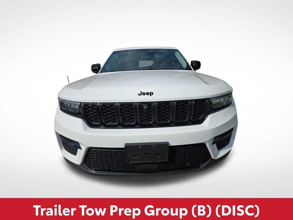 Used 2023 Jeep Grand Cherokee Limited w/ Luxury Tech Group II RWD image 6