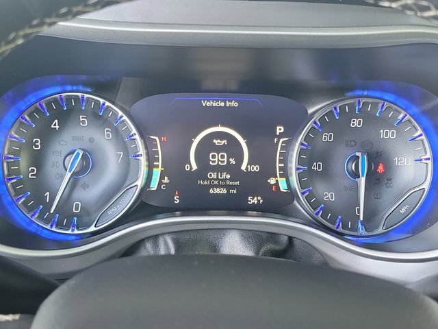 Used 2025 Chrysler Pacifica Select FWD image 10