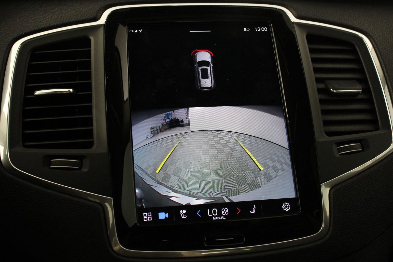 Certified 2023 Volvo XC90 B5 Core w/ Protection Package Premier AWD/4WD image 13