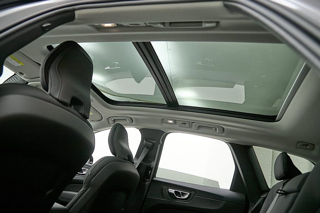New 2026 Volvo XC60 B5 Core w/ Climate Package image 22