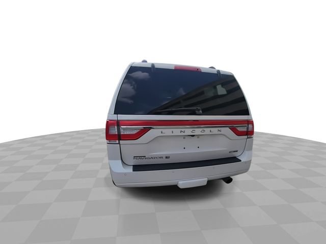 Used 2015 Lincoln Navigator L 2WD image 7
