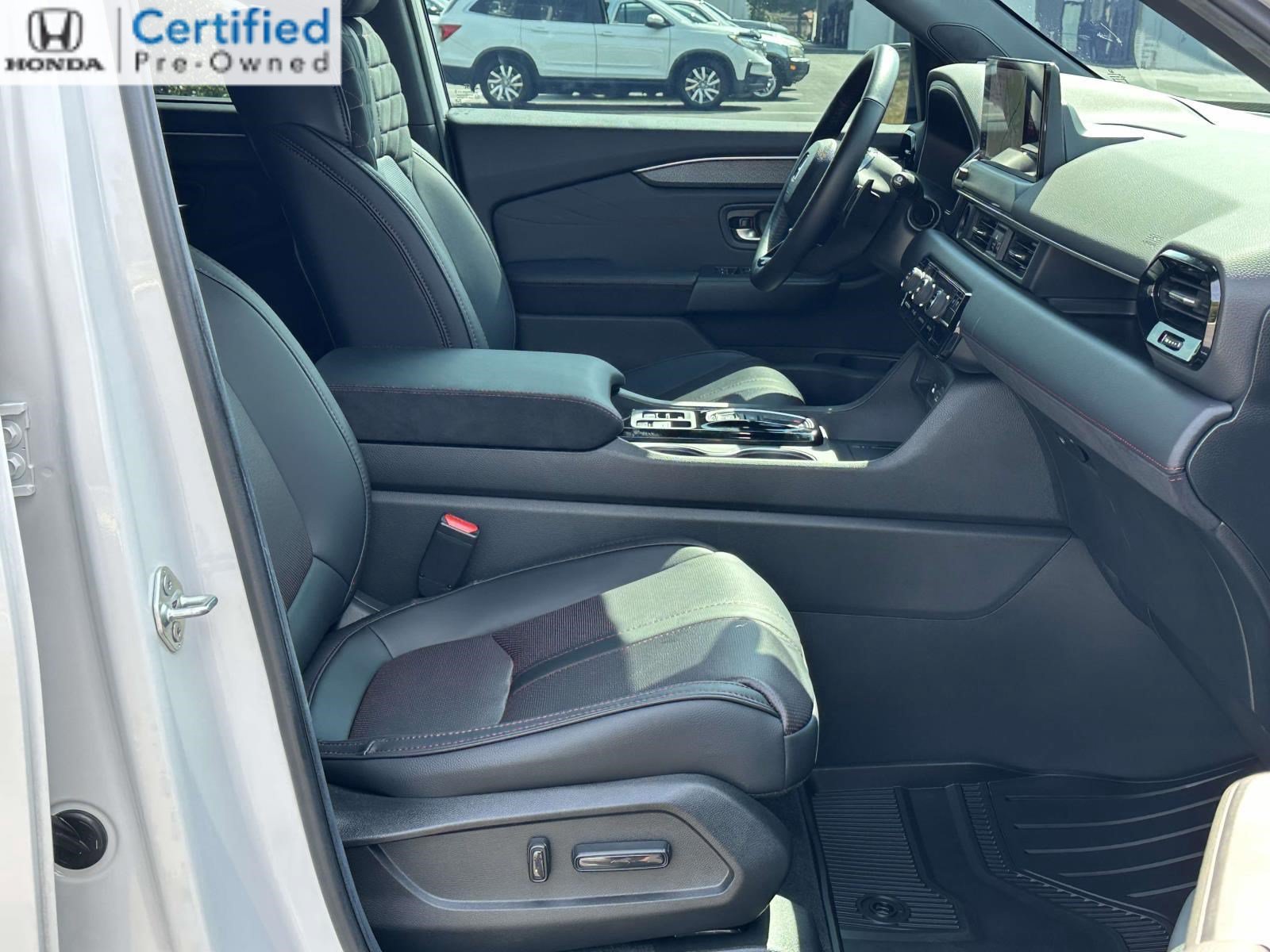 Certified 2026 Honda Pilot Black Edition image 6